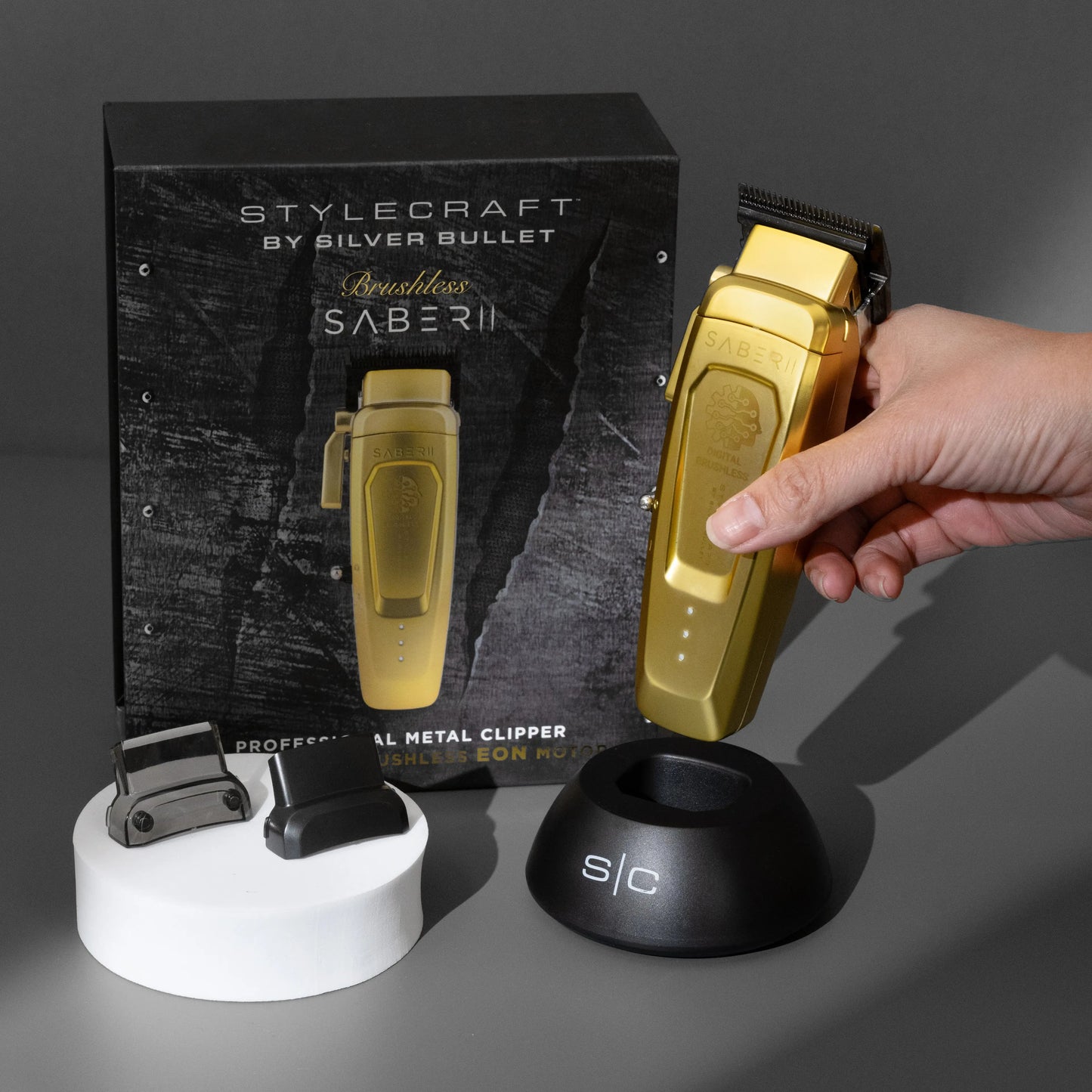 StyleCraft Saber 2.0 Cordless Modular Clipper w/ High-Torque Digital Brushless Motor - Gold
